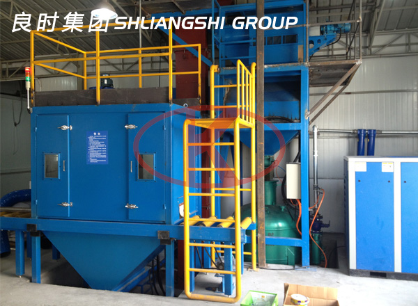 滾軸輸送壓送箱式自動(dòng)噴砂機(jī)
