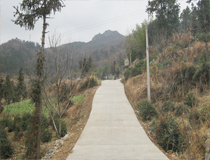 我們履行承諾，我們在為貧困地區(qū)學(xué)生舉行愛心助學(xué)活動行動著
