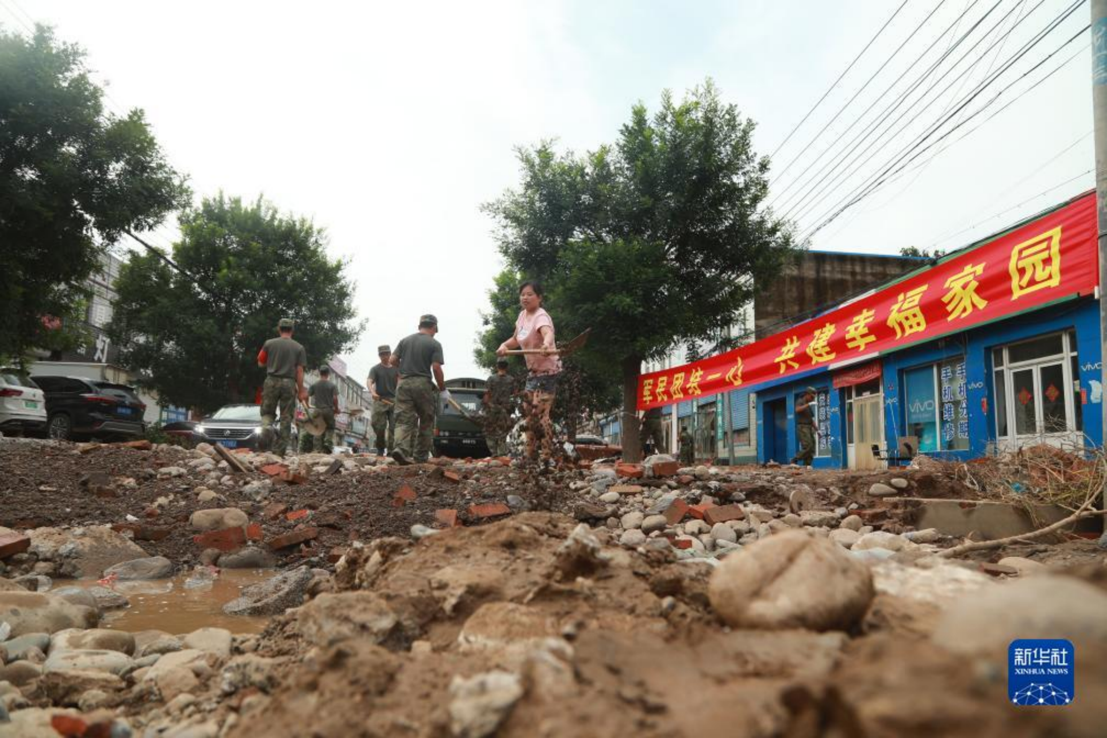 上海凌鏗慈善基金會向京津冀水災(zāi)專項行動捐贈一萬元