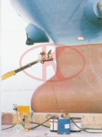 船舶噴涂機(jī)涂裝施工現(xiàn)場(chǎng)
